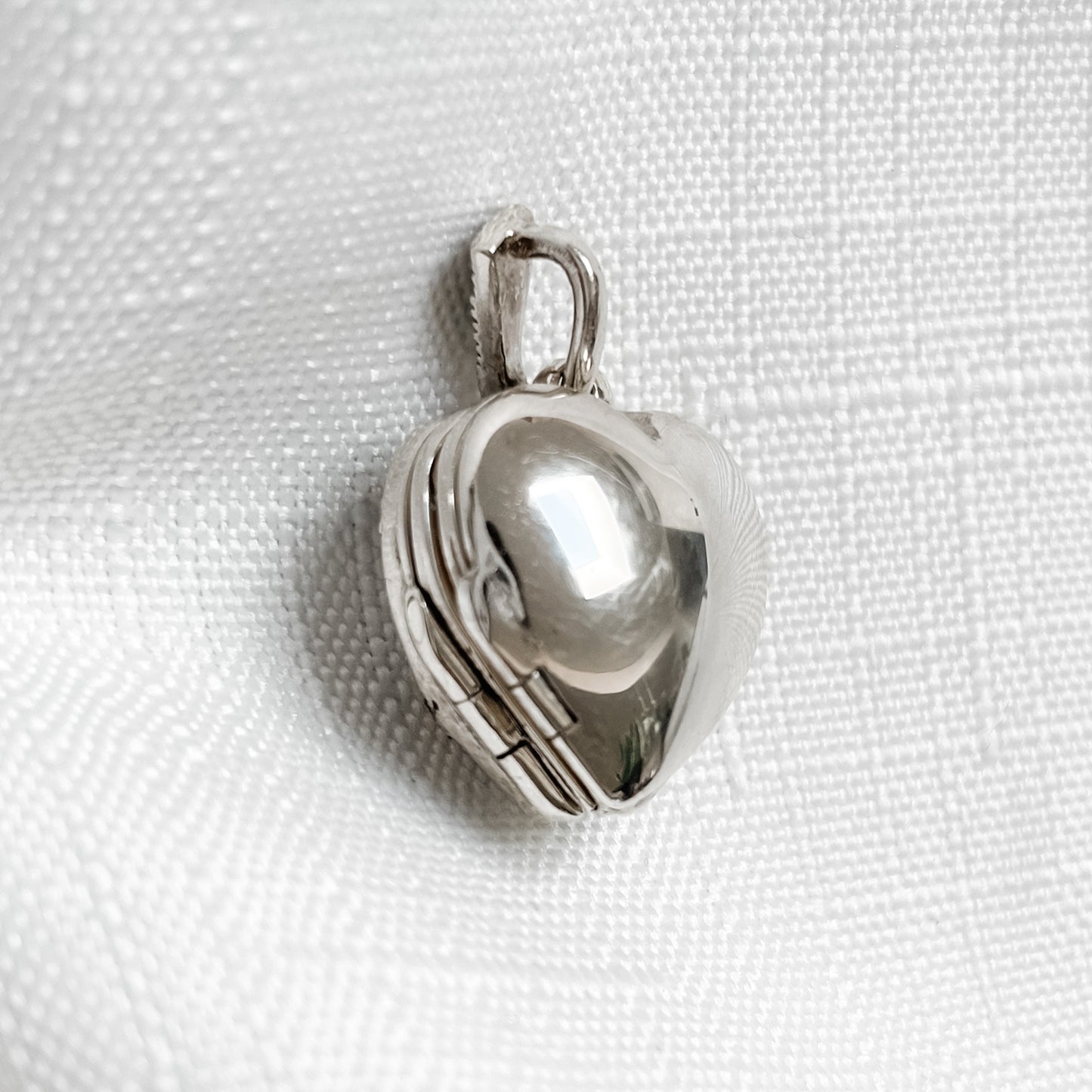 'WHO'S YOUR BIAS?' BORA HEART - SILVER LOCKET