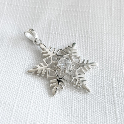 'CRYSTAL SNOW' PENDANT